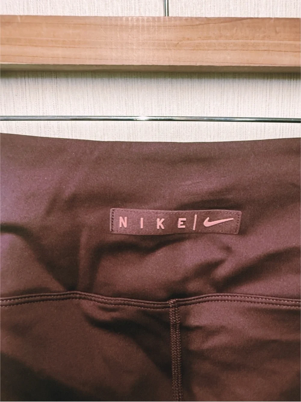 NWT Nike Dri-FIT High-Waisted 4